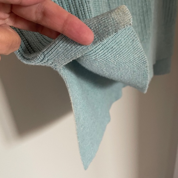 Banana Republic-mock neck sleeveless sweater. NWOT - Picture 3 of 3